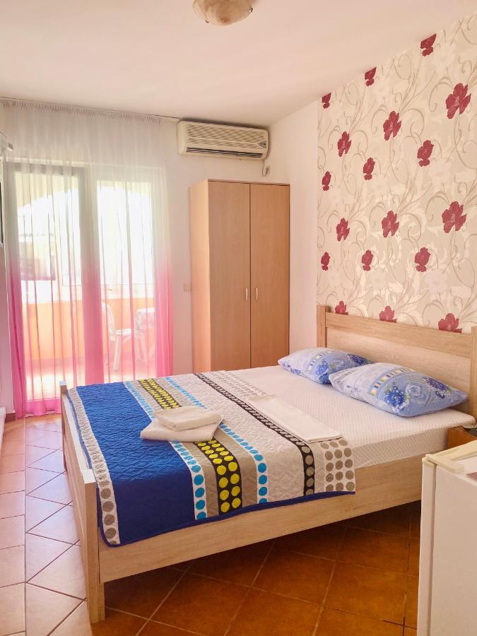 Guest House Villa Natali Budva Exteriör bild